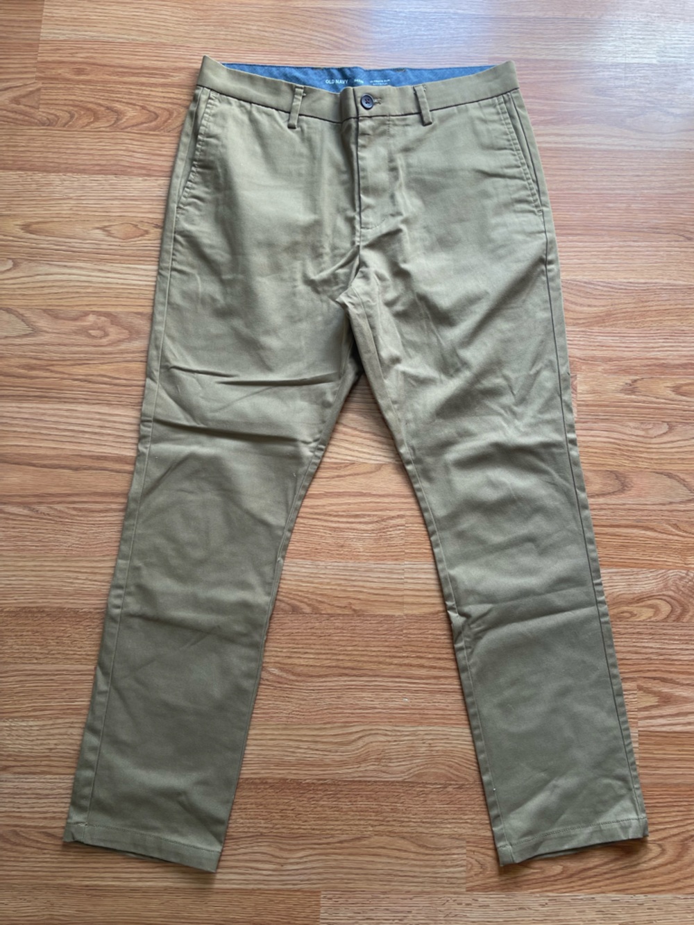 Old Navy Men's Ultimate Slim Khaki Chinos